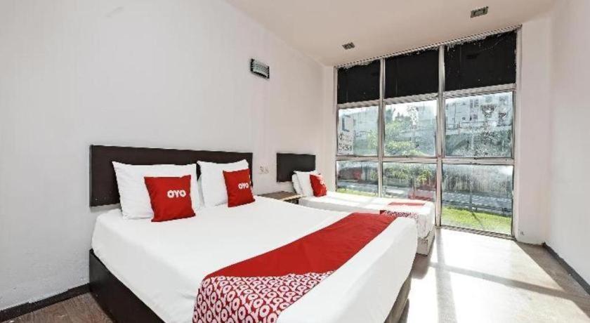 Oyo 90643 Gks Hotel Seremban Extérieur photo